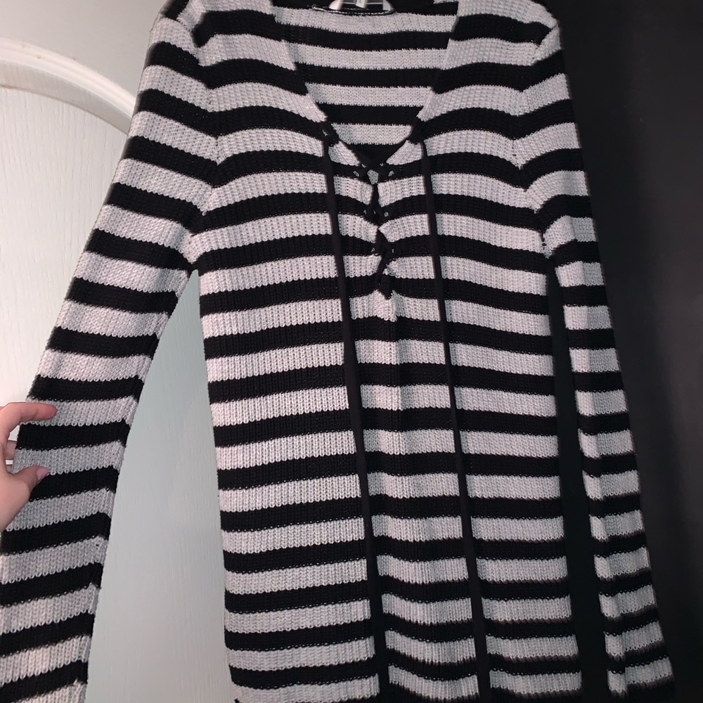 BKE sweater top